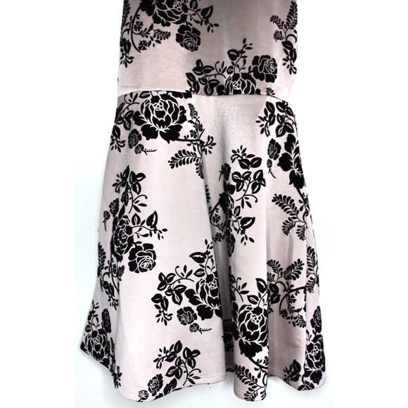 Rue 21 NWT Raised Velvet Sheer Top Sweetheart Neckline Fit and Flare Mini Dress - Picture 3 of 7